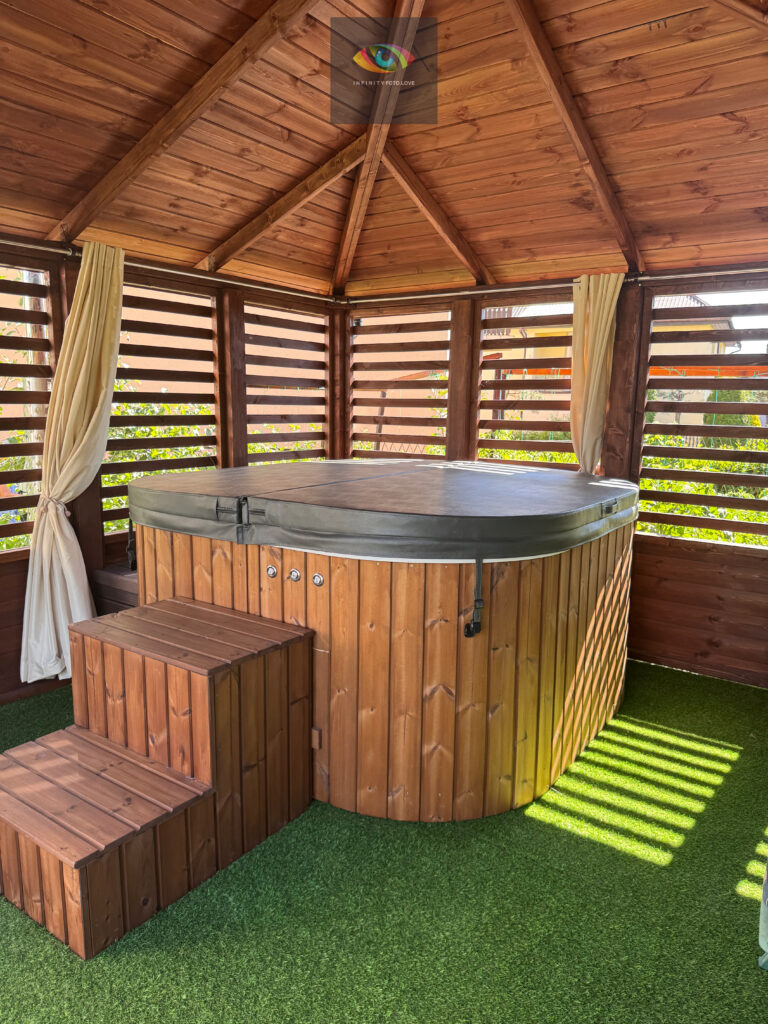 Lawendowy Kącik Noclegi Energylandia Wanna z hydromasażem Zator Infinity Foto Love 1