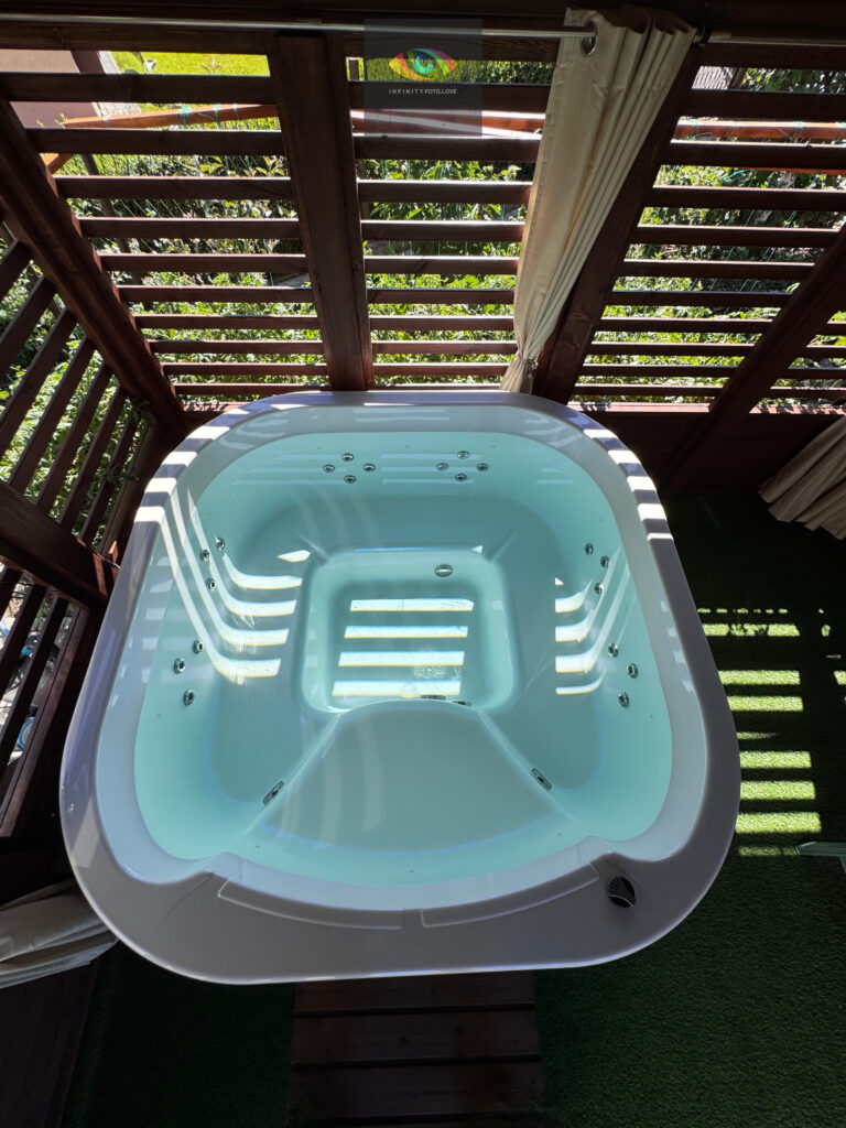 Lawendowy Kącik Noclegi Energylandia Wanna z hydromasażem Zator Infinity Foto Love 12