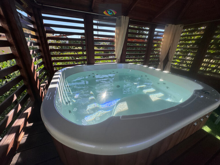 Lawendowy Kącik Noclegi Energylandia Wanna z hydromasażem Zator Infinity Foto Love 23