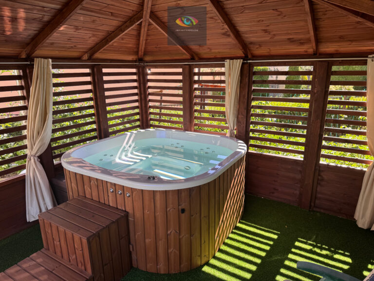 Lawendowy Kącik Noclegi Energylandia Wanna z hydromasażem Zator Infinity Foto Love 4
