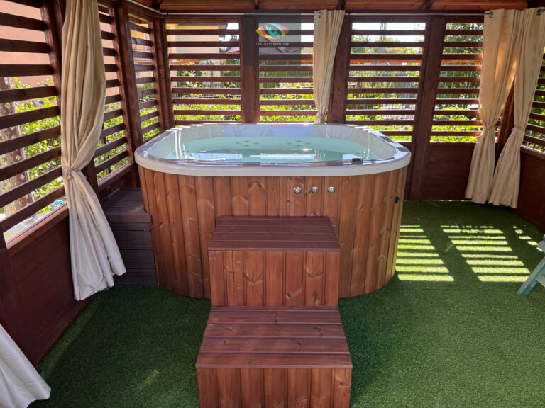 Lawendowy Kącik Noclegi Energylandia Wanna z hydromasażem Zator Infinity Foto Love 7