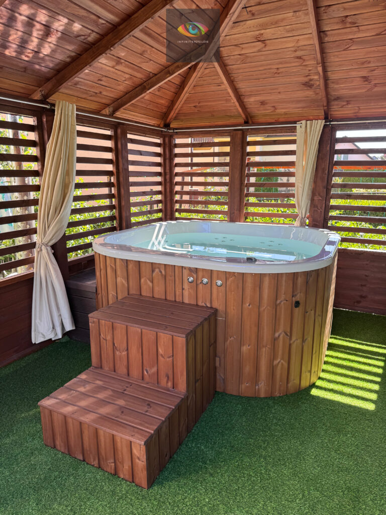 Lawendowy Kącik Noclegi Energylandia Wanna z hydromasażem Zator Infinity Foto Love 9